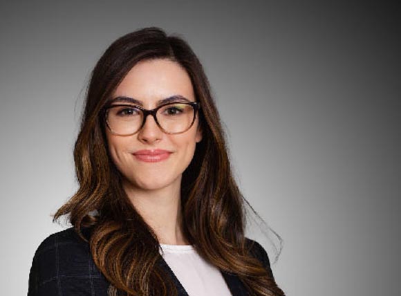 Alysha Zorde - Deeley Fabbri Sellen LLP - Real Estate Lawyer Winnipeg, Manitoba